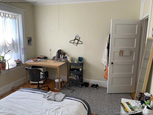 Building Photo - 216C South St