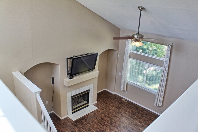 Building Photo - 3 bed 3 bath Castle Rock home walking distance to Douglas County High School