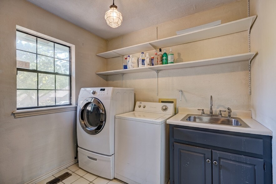 Utility Room - 1409 Folkstone