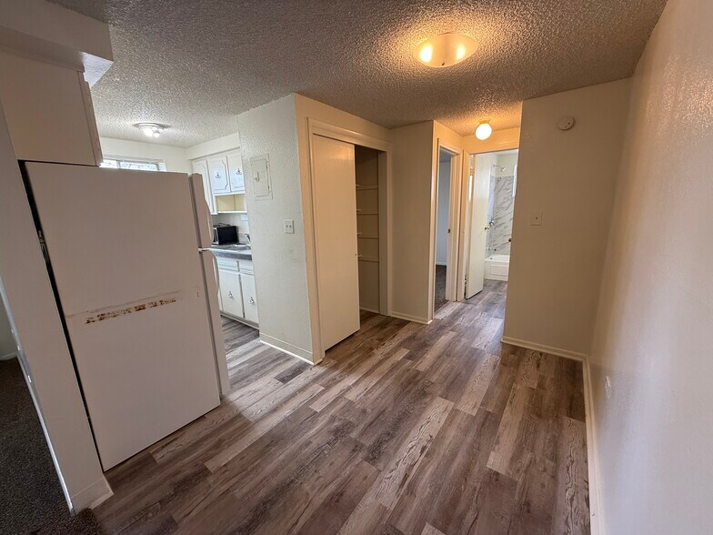 Building Photo - 1424 11th Ave