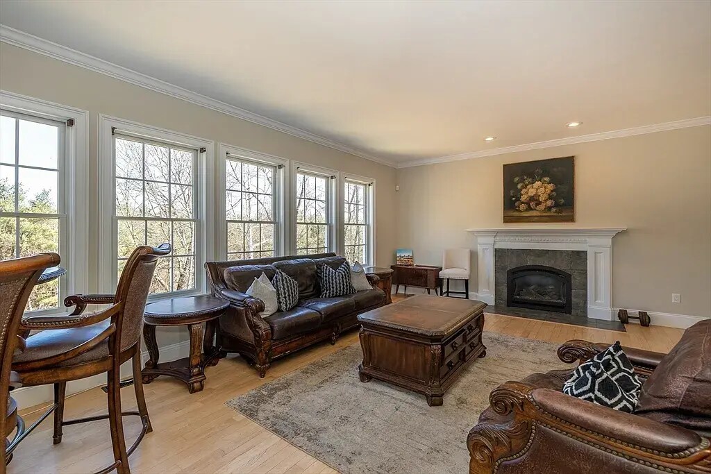 Building Photo - 120 Adams St