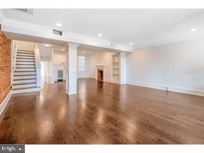 Building Photo - 8 N New St