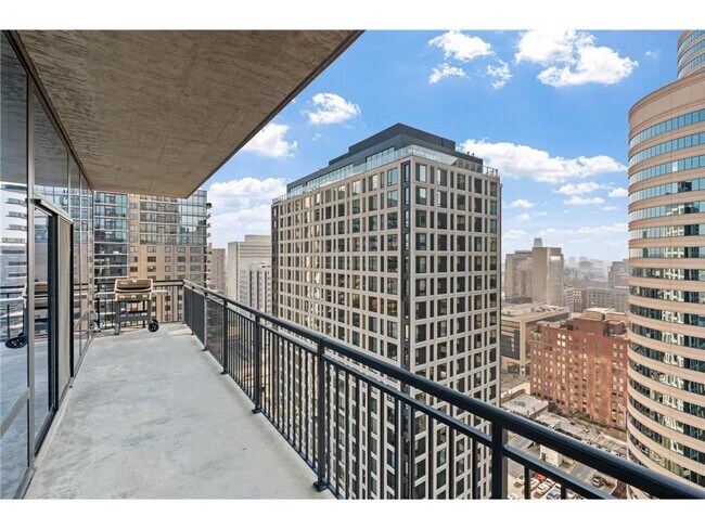 Building Photo - 465 Nicollet Mall