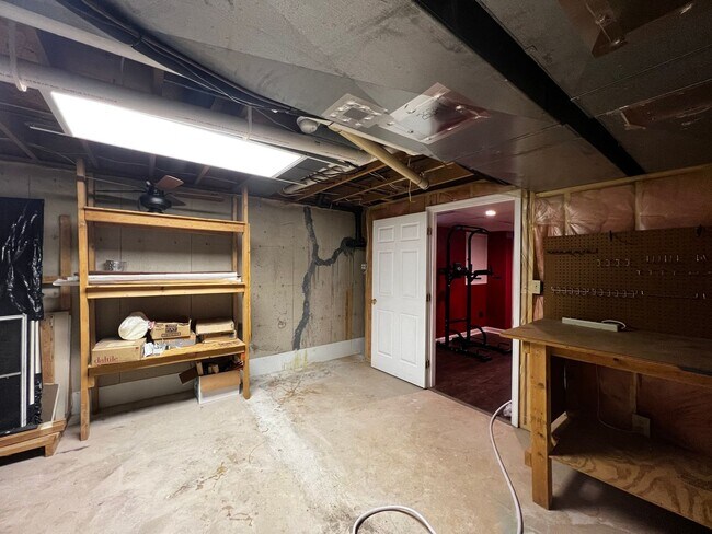 Building Photo - 75 Plymouth Cir