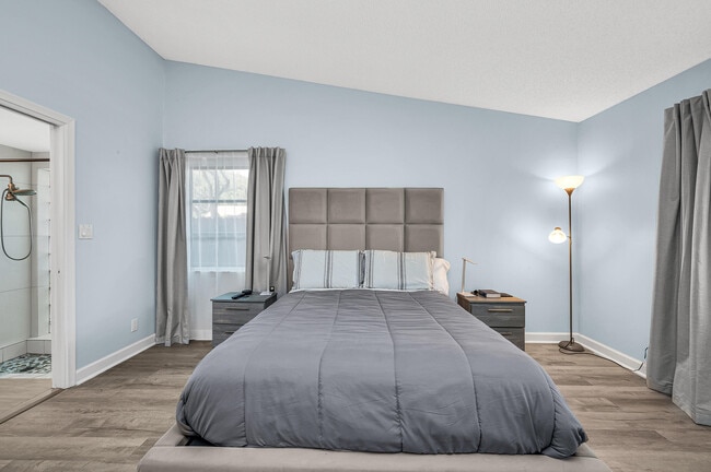Building Photo - 3811 Arelia Dr