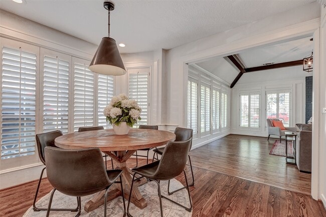 Building Photo - 9527 Enstone Cir