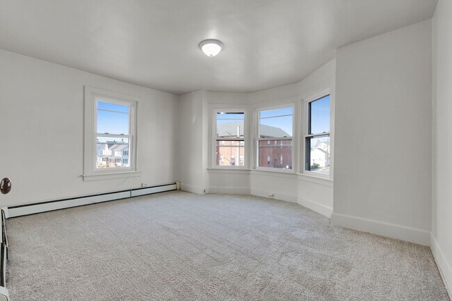 Building Photo - 1466 Main St