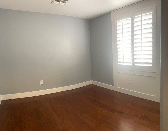 Building Photo - 1360 S Sabino Dr