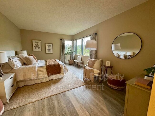 Building Photo - 31 Del Mesa Carmel