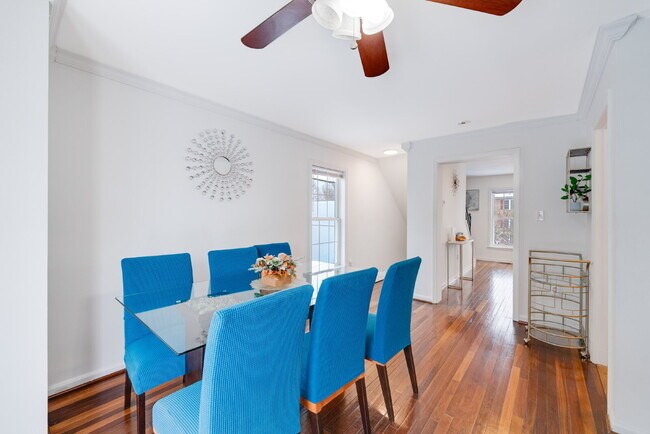 Building Photo - *Fully Furnished Option Available***Nestle...