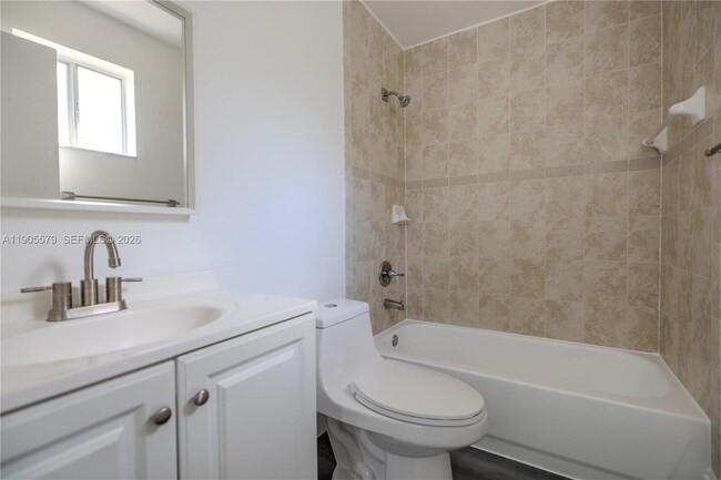 Building Photo - 15330 SW 134th Pl