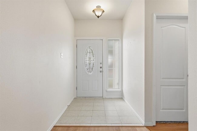 Building Photo - 1519 Freestone Dr