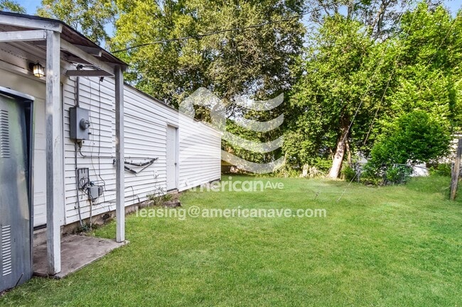 Building Photo - 7030 Sprott St