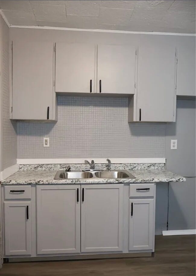 Building Photo - 12312 Carrington Ave