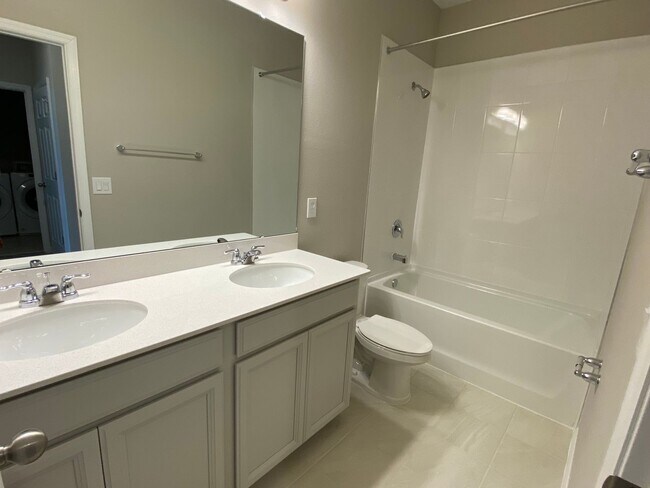 Building Photo - MOVE IN SPECIAL $300 1ST MONTH