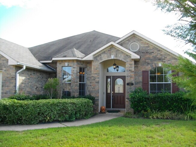 Building Photo - Kings Pointe Subdivision Just off E..Kings...