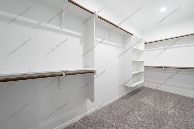 Building Photo - $500 OFF FIRST FULL MONTHS RENT