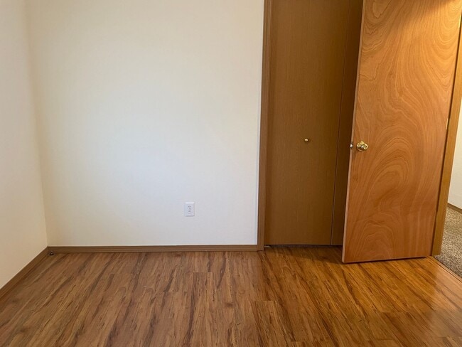 Building Photo - Cozy Home w/Private Backyard!