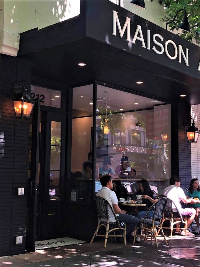 Building Photo - 465 Calderon Ave