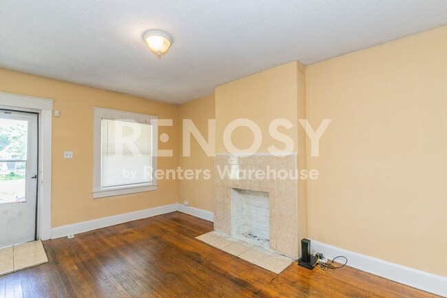 Building Photo - 3 bed 1 bath Home