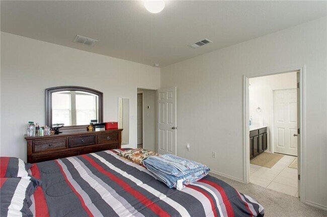 Building Photo - 9109 Garnet Dr