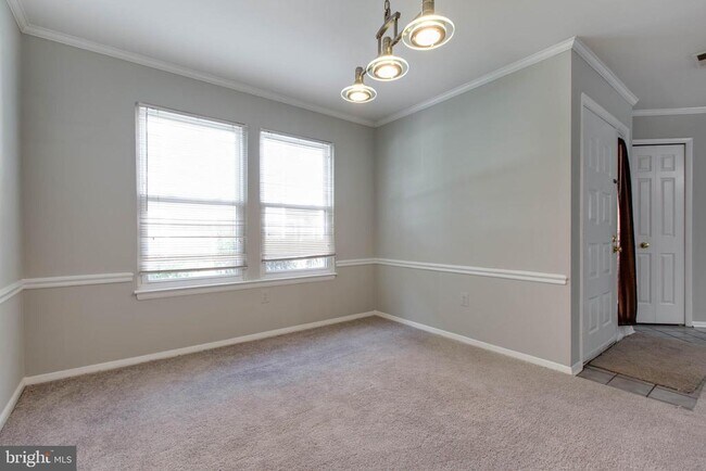 Building Photo - 7764 Mayfair Cir