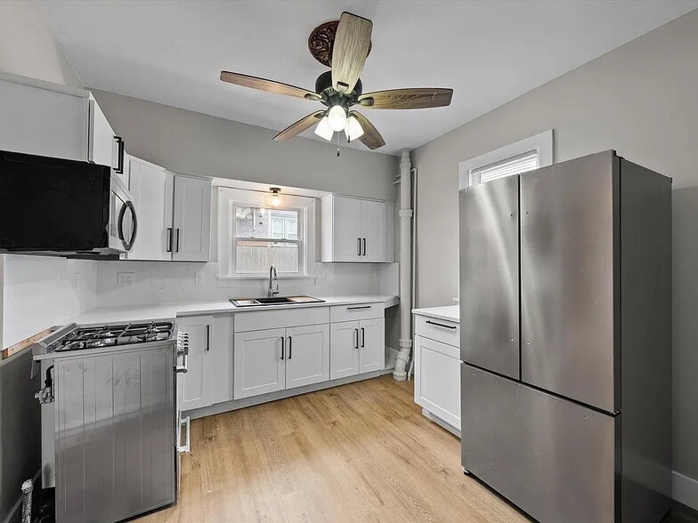 Newly renovated kitchen - 2431 S Williams St