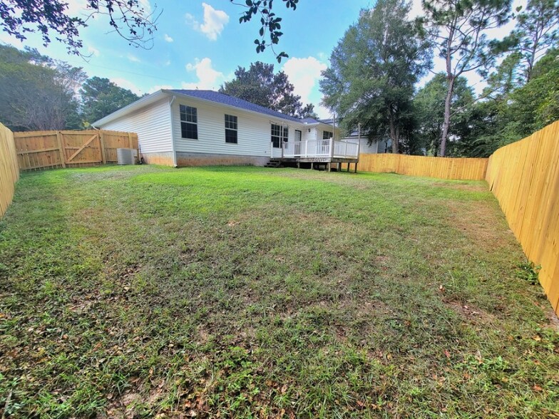 Building Photo - 141 Palmetto Dr