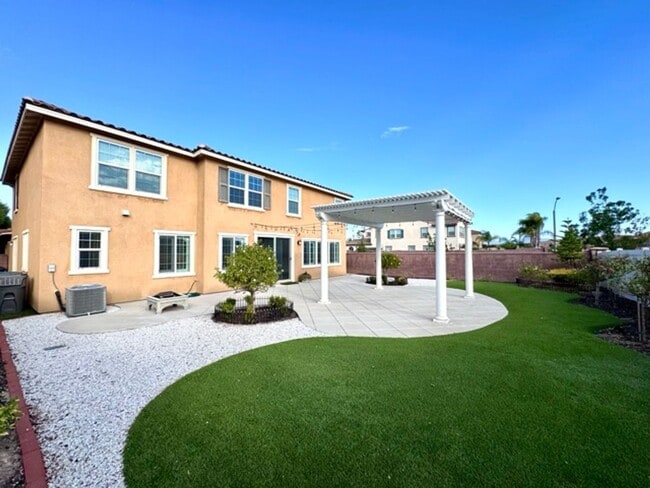 Building Photo - Welcome to this stunning 5 bedroom home fo...