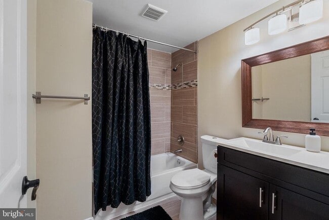 Building Photo - 2307 Ballycairne Ct