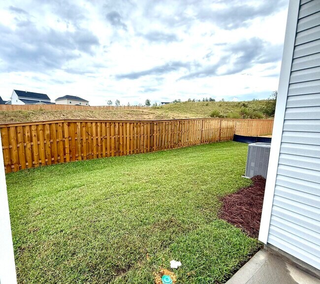 Building Photo - 9093 Malahide Ln