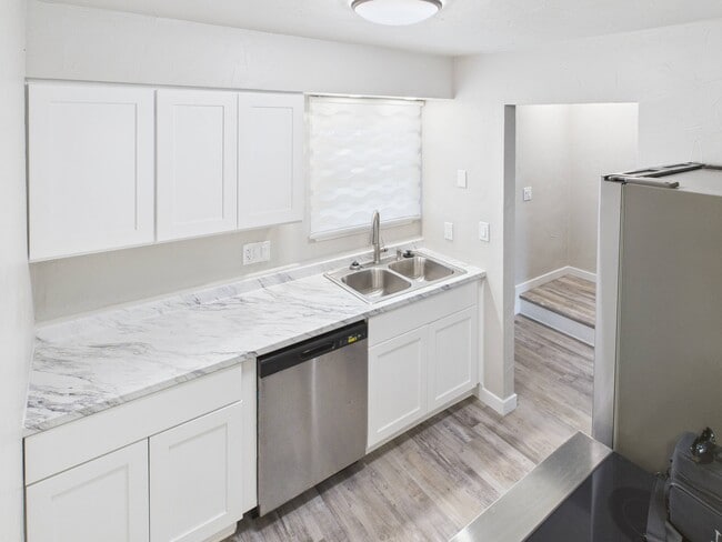 Building Photo - 1044 Coronado Pkwy S