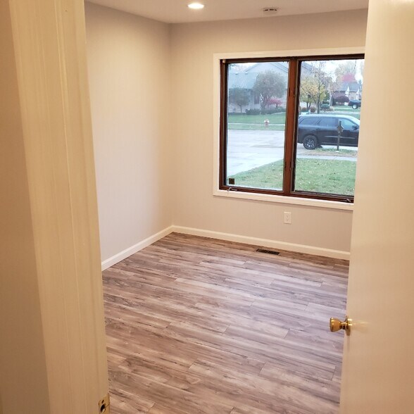 Building Photo - 11415 Brougham Dr