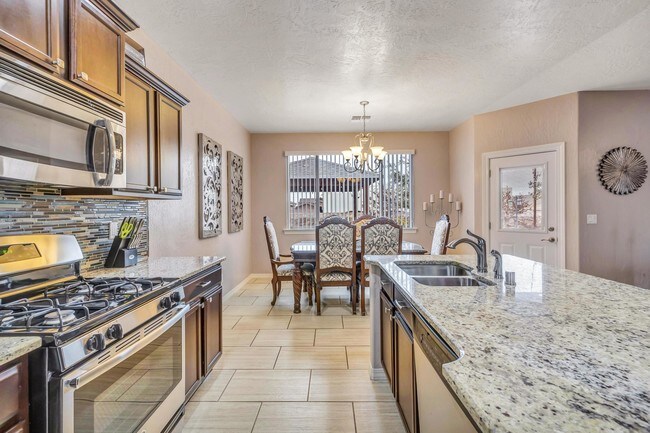 Building Photo - 14713 Rockbridge