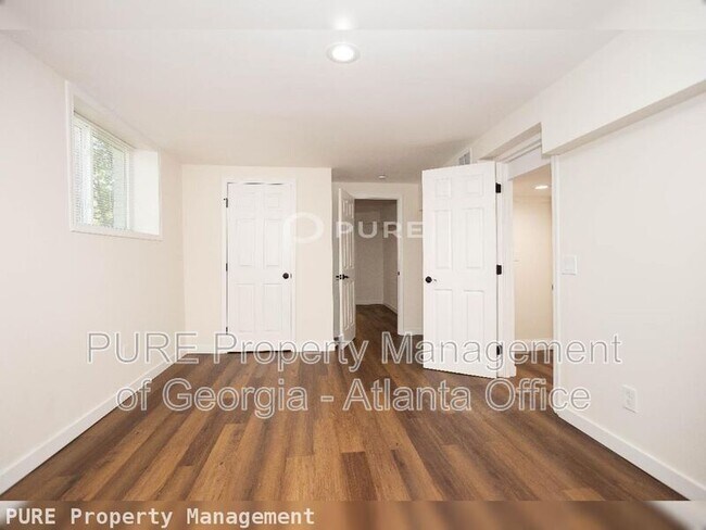 Building Photo - 1138 Gerald Pl SW