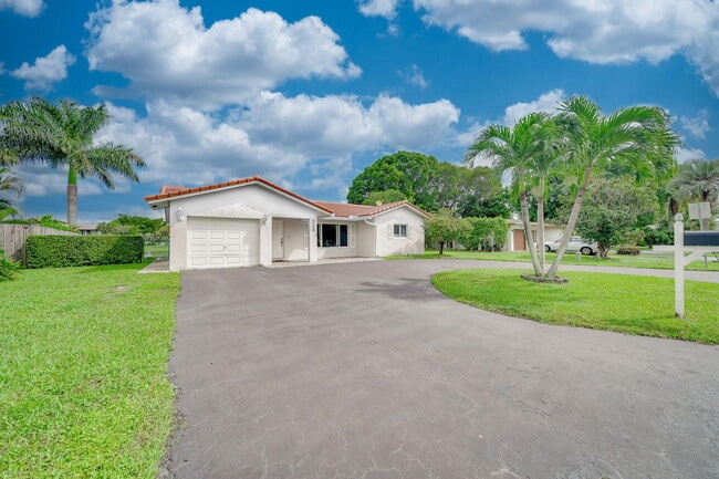 Building Photo - 9603 NW 67th Ct