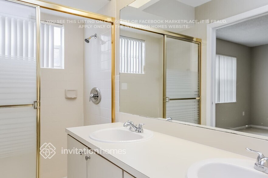 Building Photo - 5090 NW 56th St