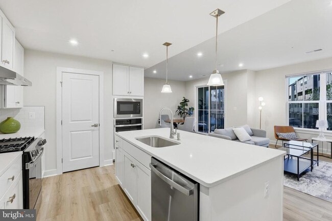 Building Photo - 4366 Black Tulip Wy