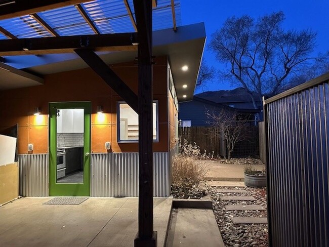 Building Photo - Modern Studio Eastside of Flagstaff- AVAIL...