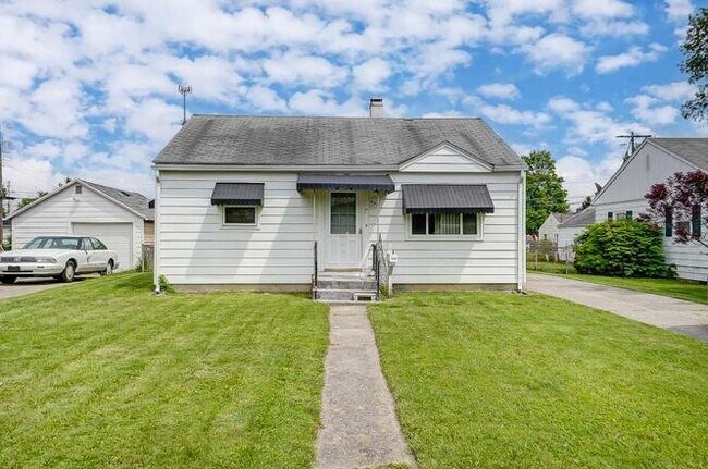 Building Photo - 644 Eastmoor Dr