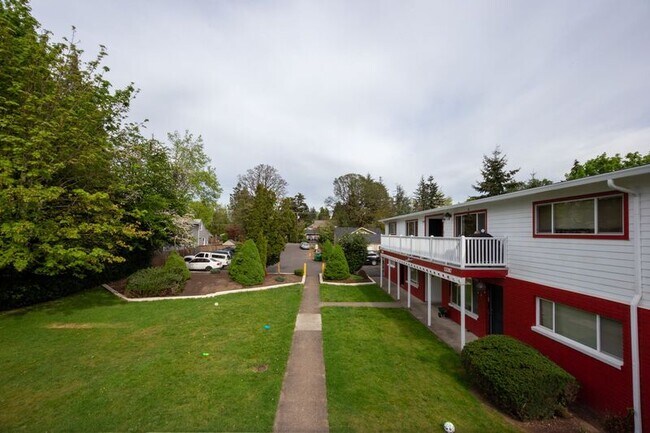Building Photo - 13283 SE Oatfield Rd