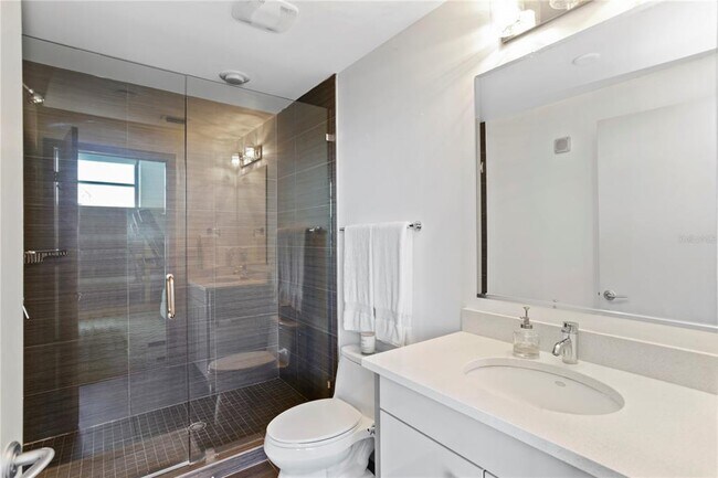 Building Photo - 260 S Osceola Ave