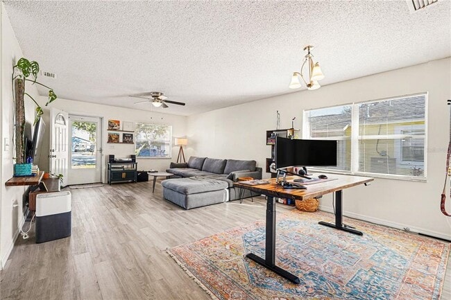 Building Photo - 4440 W Pintor Pl