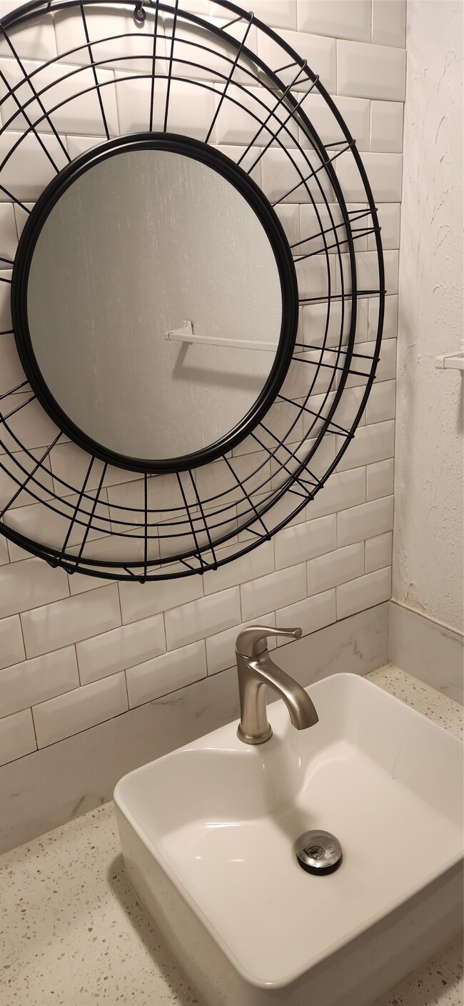 Building Photo - 12447 W Village Dr