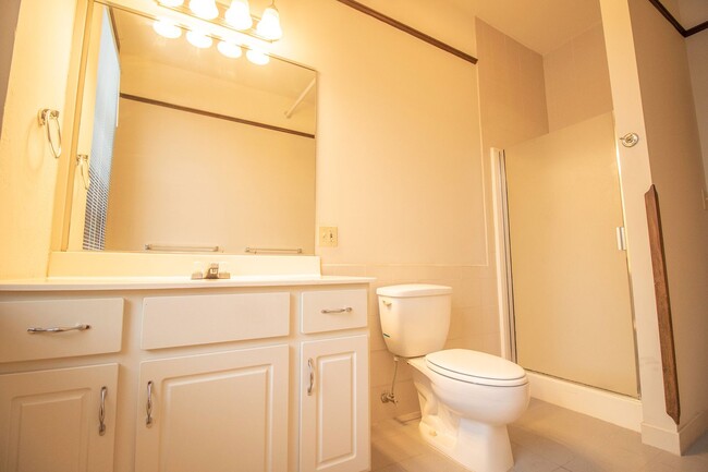 Building Photo - Sharp Building - RESIDENTIAL