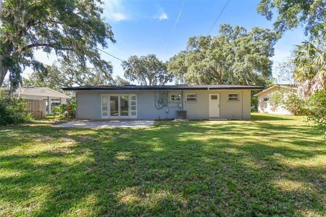 Building Photo - 535 W Palmeden Dr