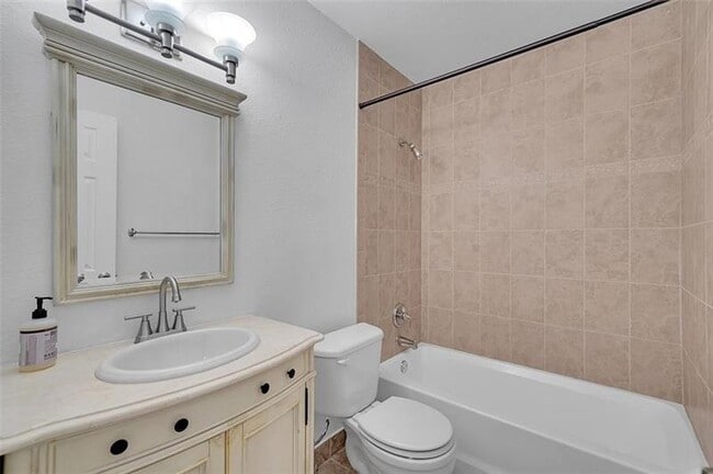 Building Photo - 2020 NE 56th St