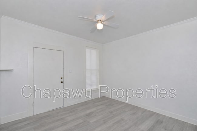 Building Photo - 113 S Olive St