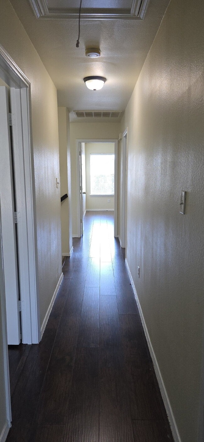 Building Photo - Expansive Mansfield Home with 5 Bedrooms, ...