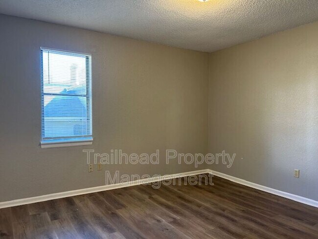 Building Photo - 8702 NW 82 Terrace